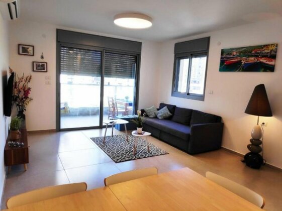 Blue Beach Stay - Luxury Apartment by the Sea - Photo2