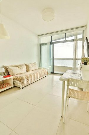 Colony Beach Apartment 705 - Photo4