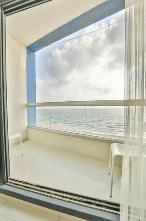 Colony Beach Apartment 705 - Photo5