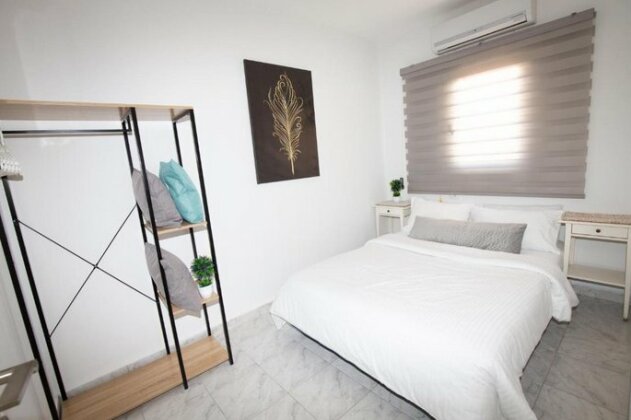 Apartment In Barnea - Photo3