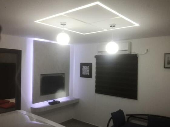 Camelot Suites Motel - Photo4