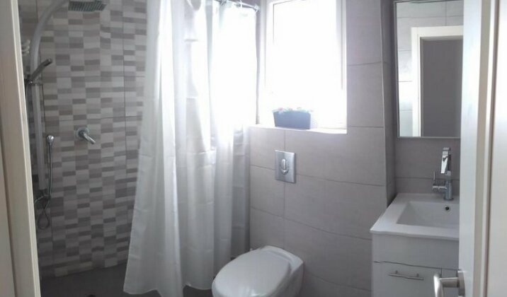 Dodek's - Photo4
