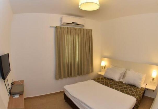 Eilot Kibbutz Country Lodging - Photo4
