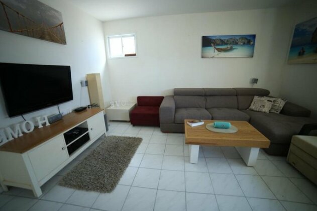 Photo 4
