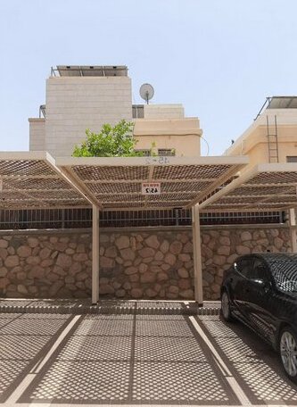 Luxury Garden apartment with private pool - Photo4