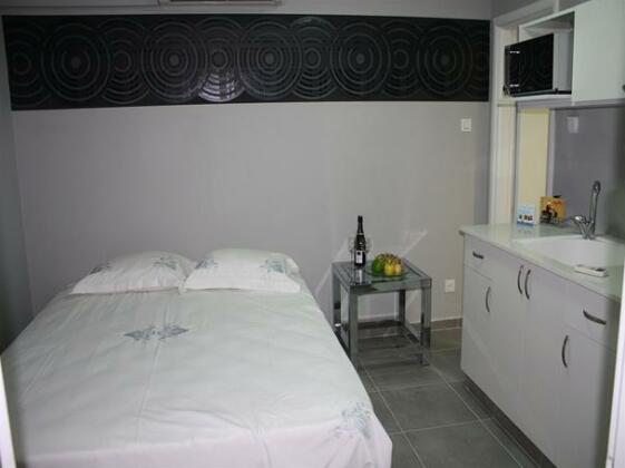 Rich Luxury Suites