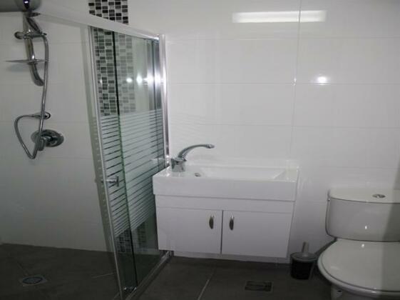 Rich Luxury Suites - Photo4