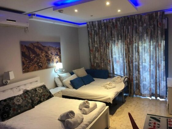Royal Park - Avi's Suites - Photo2