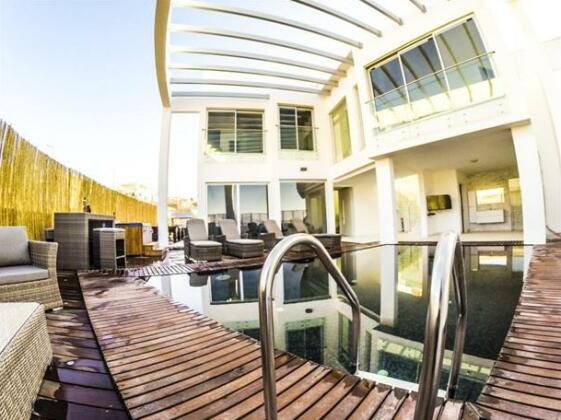 Royalty VIlla - Photo2
