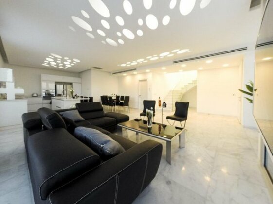 Royalty VIlla - Photo4