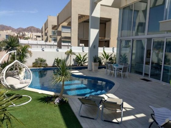 Turquoise Apartment with Pool - Photo3
