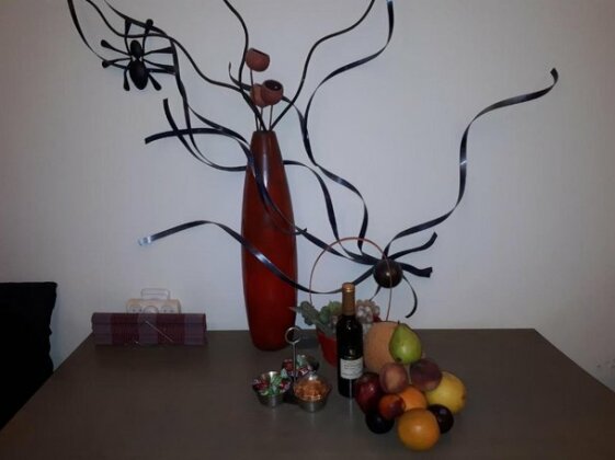 Yelena Vacation - Photo2