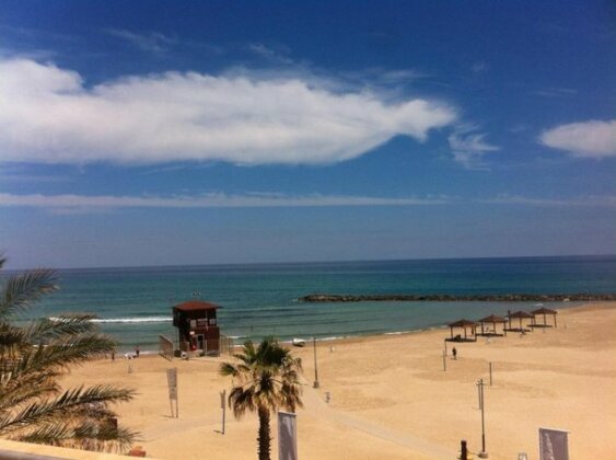 Almog Haifa's Coast Apartment - Photo2