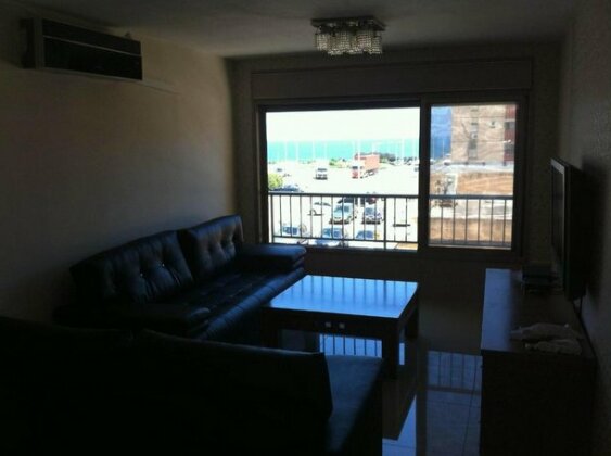 Amazing 4 Bedroom Apartment near Beach - Photo3