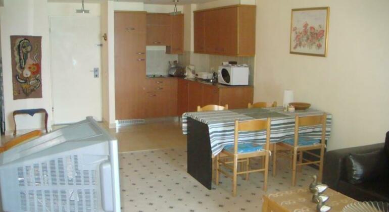 Apartments on the Beach Haifa - Photo3