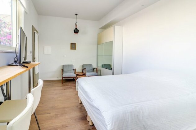 Carmel Boutique Apartments - Photo4