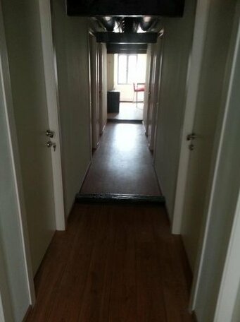 German Colony Guest House- Private and Dorm rooms - Photo2