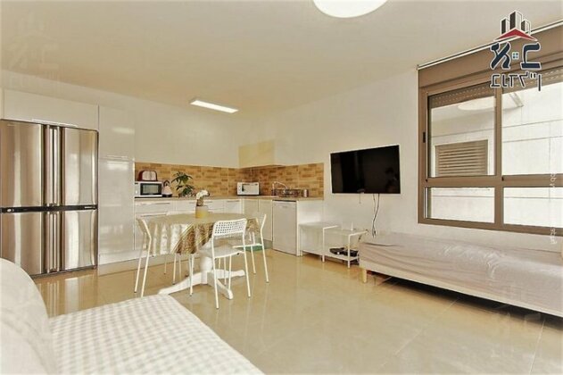 Two Bedroom Apartments With Balcony Next to The Sea - Photo2