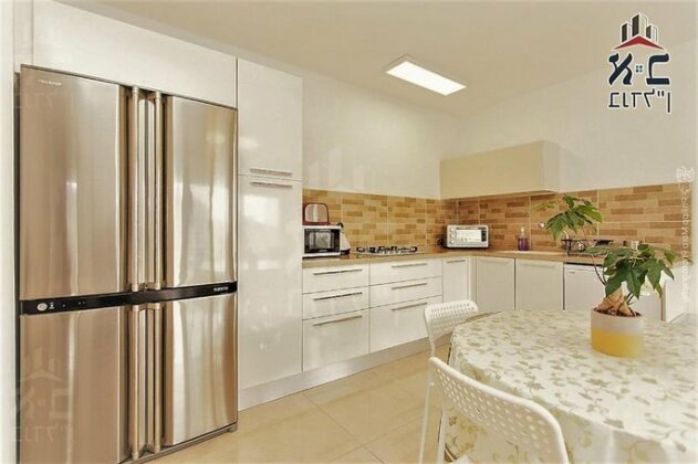 Two Bedroom Apartments With Balcony Next to The Sea - Photo3