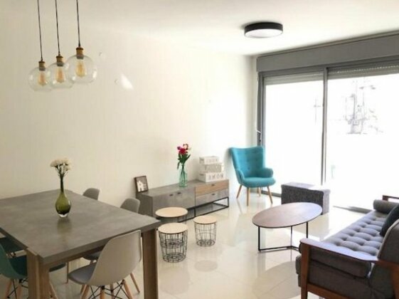 Agan Building - 2 Bedrooms with Terrace and Parking - Photo2