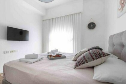Amazing 1 bedroom in best location/parking