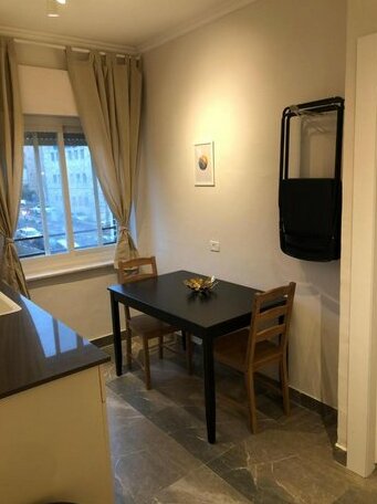 Fully Furnished Apartment Downtown - Photo3