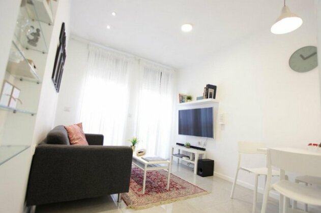 Modern Home In The Heart of Nachlaot - Photo4