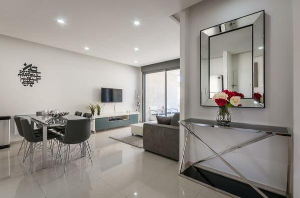 New 2 Bedroom with Terrace - Center of Jerusalem - Photo3