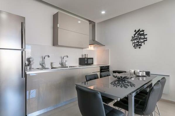 New 2 Bedroom with Terrace - Center of Jerusalem - Photo5