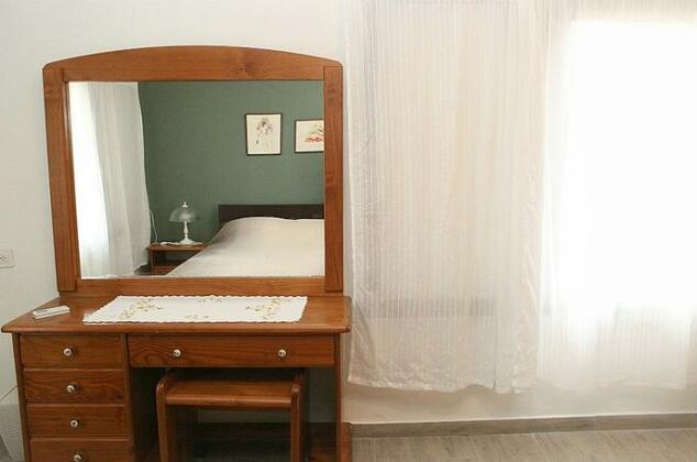 Na'amia - Photo2