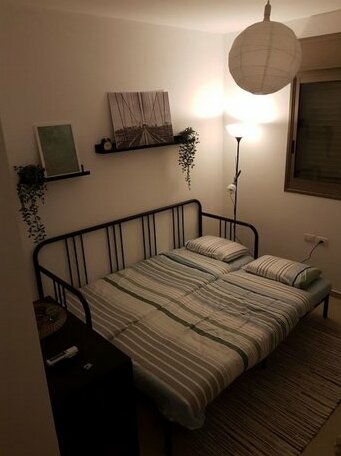 Private Bed and Bathroom in Netanya - Photo2