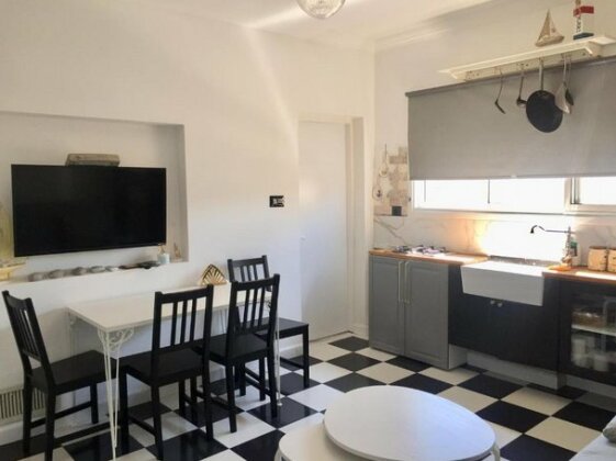 Shantell Luxury Apartment - Photo5