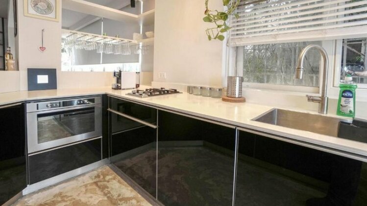 129 Rothschild - By Beach Apartments Tlv - Photo2