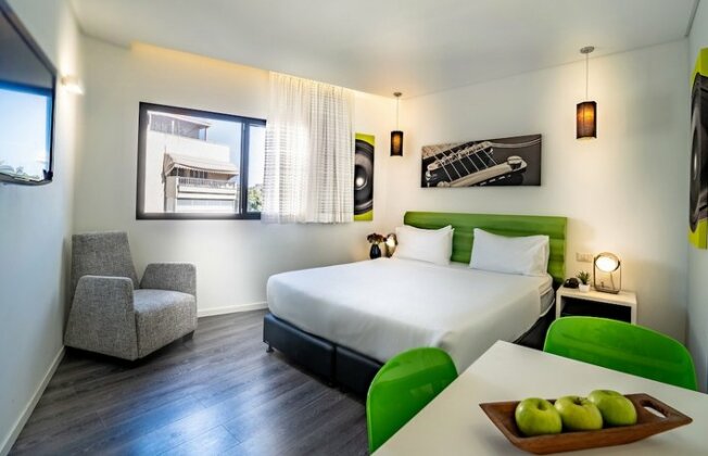 130 Rock Apartments - Photo5