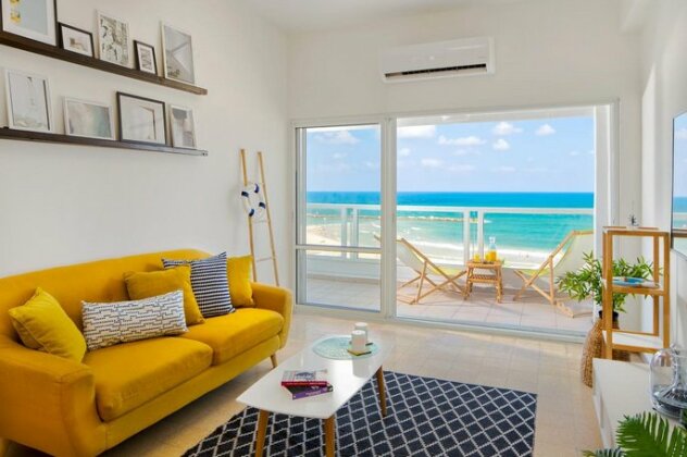 4 Bedroom Apartment On The Beach