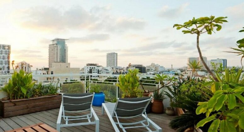 An Amazing SeaView Duplex - Photo2
