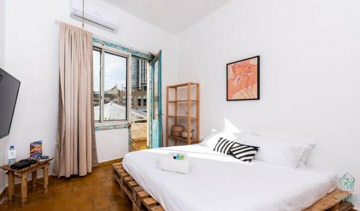 Authentic Private Bedrooms in the Heart of Tel Aviv