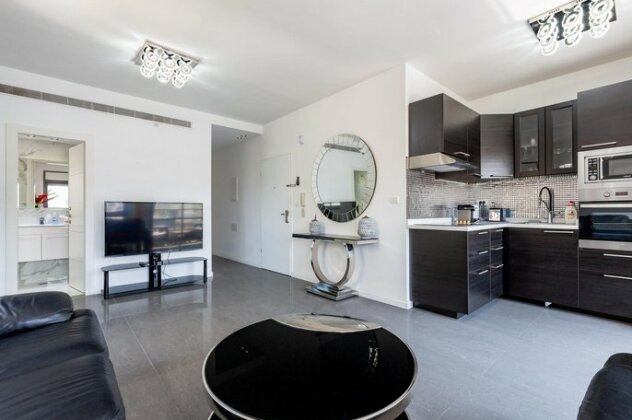 Beautiful 2 Bdr Apartment - Beach Side TL38 - Photo2