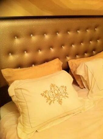  Photo 1