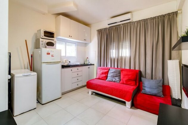 Central Apartment next to Dizengoff St - Photo2