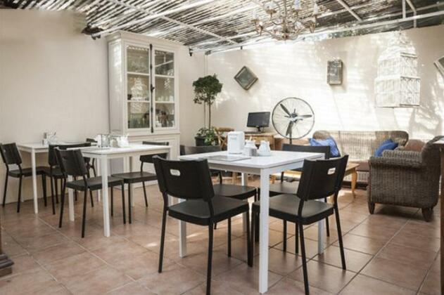 Central Hotel Tel Aviv - Photo4
