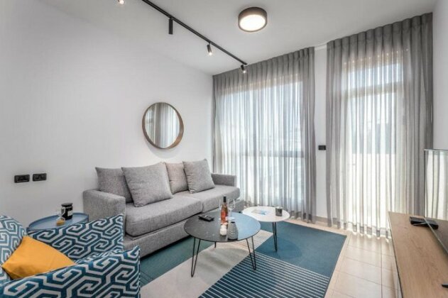 Charming 1 BDR with balcon close to Hilton beach - Photo2
