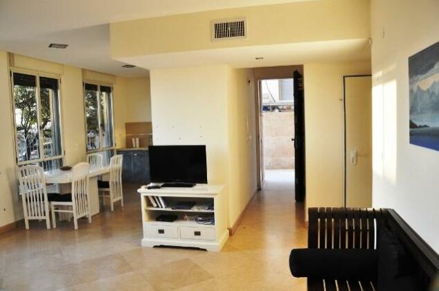 Charming 2Bd w/ Beautiful Interior by Sea N' Rent - Photo4