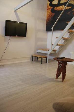Charming Gallery Studio Kerem Hateimanim - Photo5