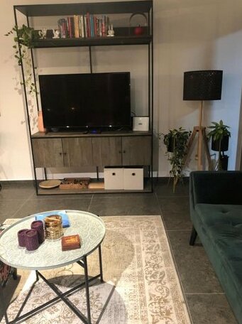 Chic Apartment with Ocean Views in Old Jaffa - Photo4