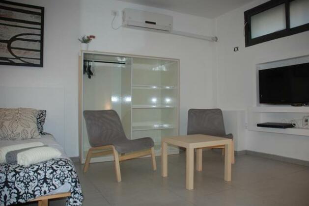 Cozy Studio Near The Beach - Photo3