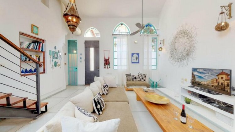 Designer Houses with Amazing Rooftop by HolyGuest - Photo2