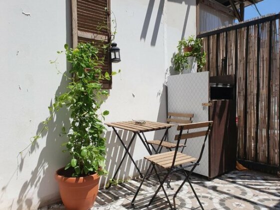 Garden Studio with Parking Steps from Old Jaffa