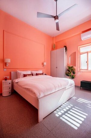 Glamorous Pink Pearl Studio/Beach/Parking/Netflix - Photo3
