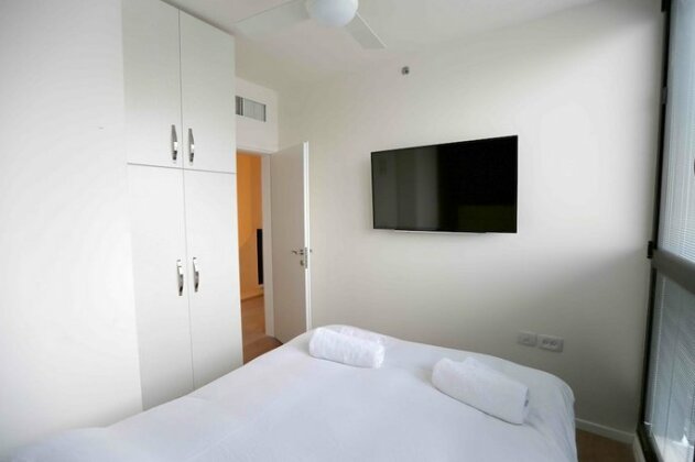 Holyguest - Harakevet 413 - Photo5
